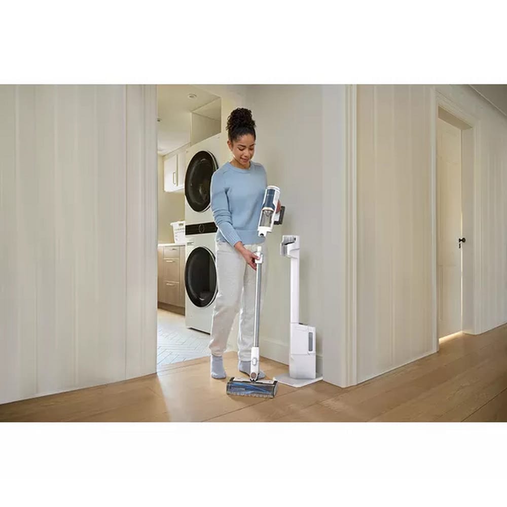 Shark Cordless Stick Vacuum with Auto Empty System BU3521UK