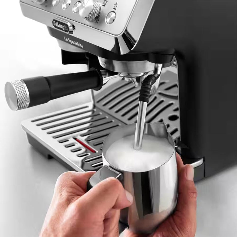 Delonghi La Specialista Arte Assisted Espresso Coffee Machine in Stainless Steel EC9155MB